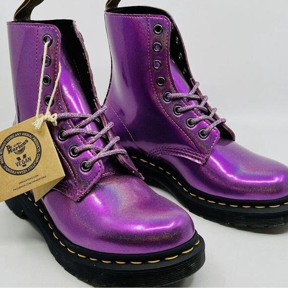 Dr. Martens 1460 Pascal Metallic Pink prysm Vegan Boots Lace Up Combat Size 9 - Picture 2 of 6